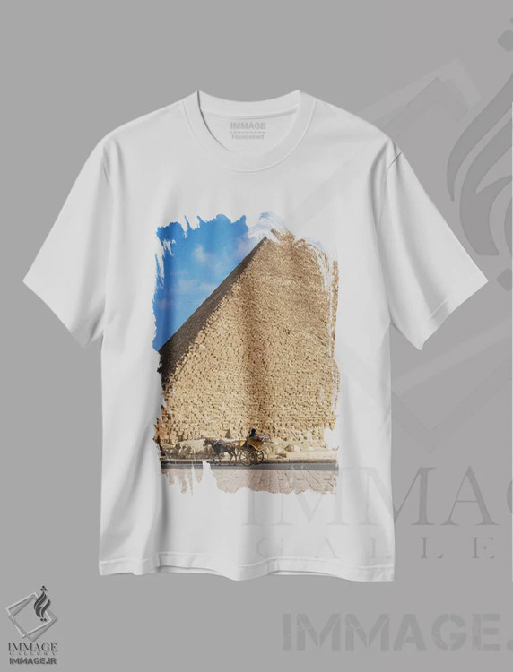 تیشرت سفید طرح دار مقیاس هرم، تزئینی اثر گیلیارد برسسان | immage.ir