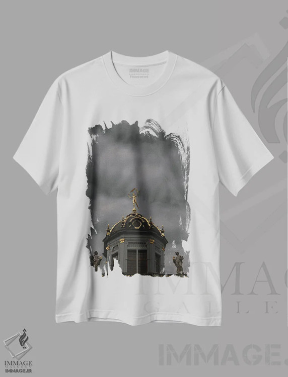 تیشرت سفید طرح دار میدان بزرگ بروکسل با جزئیات طلایی، دکوراسیون جایگزین اثر گیلیارد برسسان | فروشگاه ایماژ