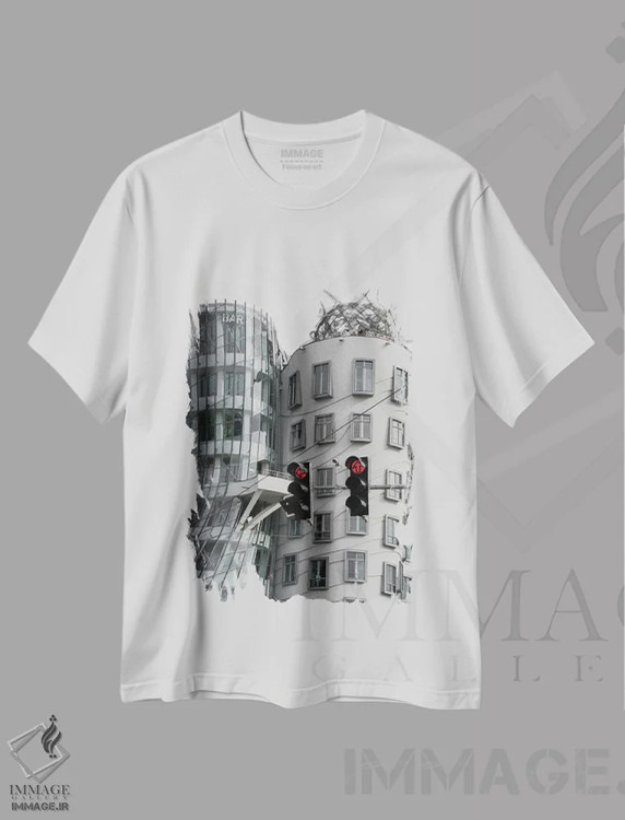 تیشرت سفید طرح دار ساختمان کج، عکاسی با رنگ های درخشان اثر گیلیارد برسسان | فروشگاه ایماژ