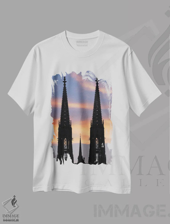 تیشرت سفید طرح دار قله ها، مدیوم اثر گیلیارد برسسان | immage.ir