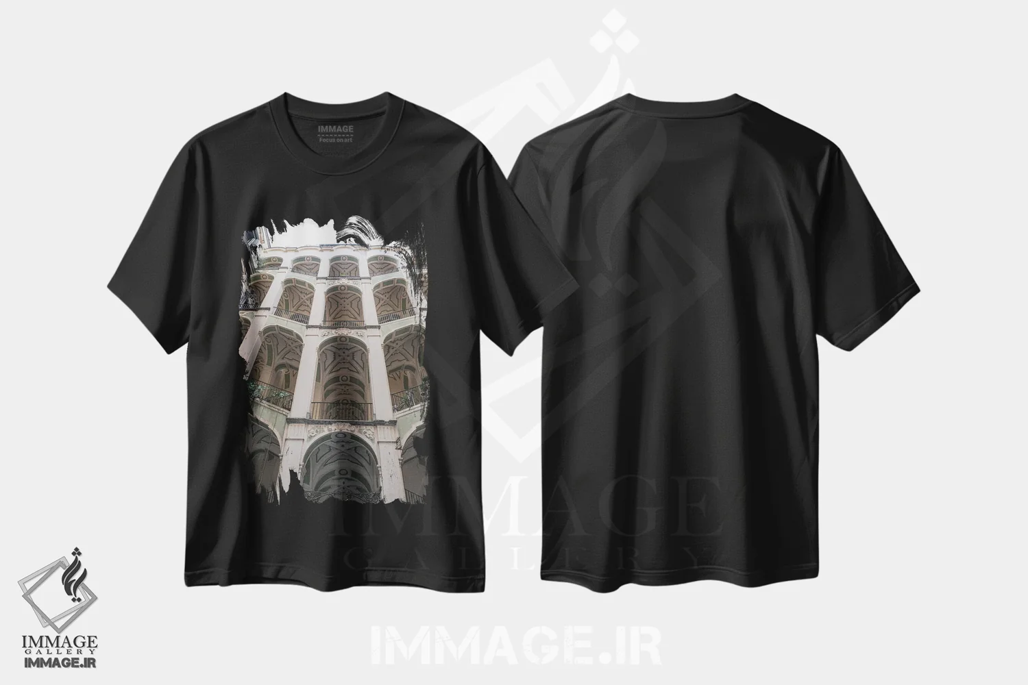 تیشرت مشکی طرح دار کاخ اسپانیایی ناپل، مدیوم اثر گیلیارد برسسان | فروشگاه ایماژ