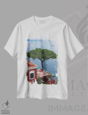 تیشرت سفید طرح دار منظره مدیترانه ای، مدیوم اثر گیلیارد برسسان | immage.ir