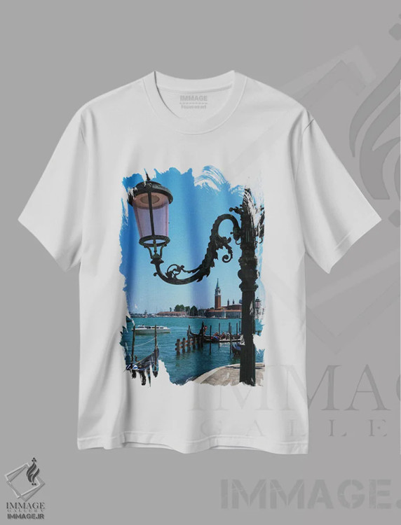 تیشرت سفید طرح دار سونات ونیزی، عکاسی ترکیبی اثر گیلیارد برسسان | immage.ir