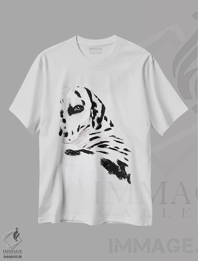 تیشرت سفید طرح دار نگاه به عقب به من، هنر فاخر معاصر اثر گیل لبلو | فروشگاه ایماژ