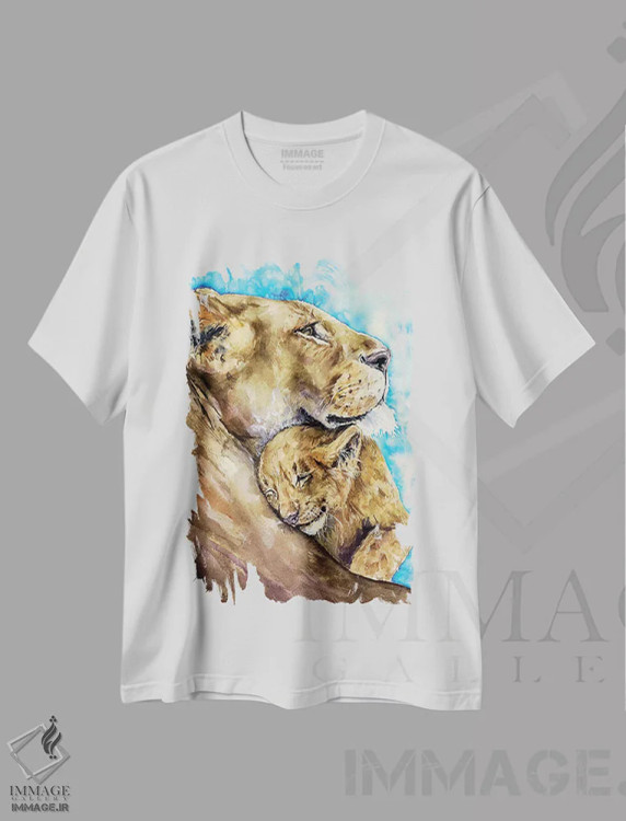 تیشرت سفید طرح دار عشق خانواده شیرها، مدیوم اثر جورج دیاچنکو | فروشگاه ایماژ