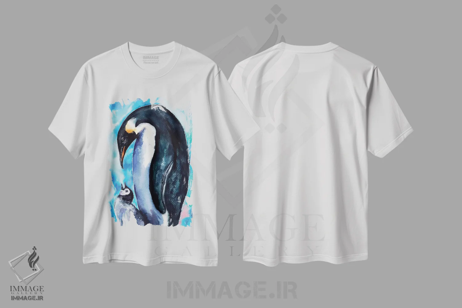 تیشرت سفید طرح دار خانوادهٔ پنگوئن، مدیوم اثر جورج دیاچنکو | immage.ir