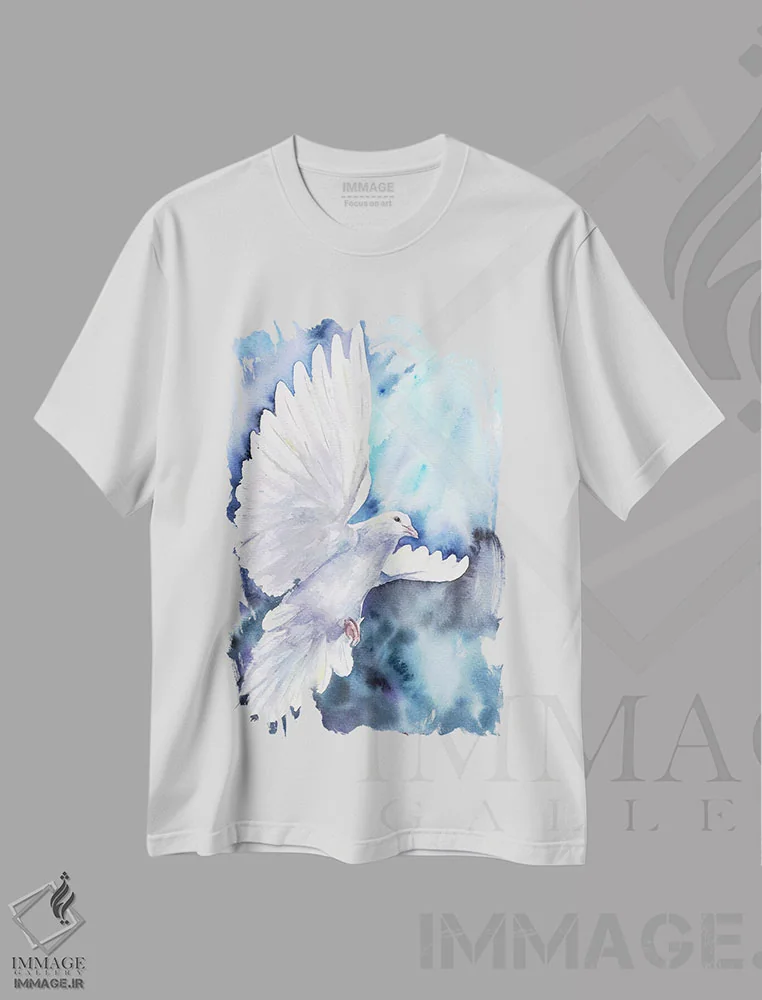 تیشرت سفید طرح دار کبک سفید، دکور تعطیلات اثر جورج دیاچنکو | immage.ir