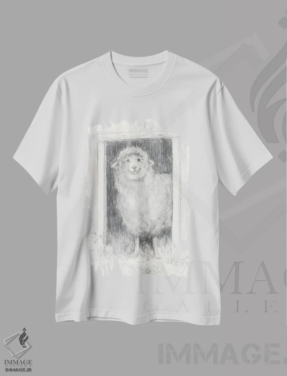 تیشرت سفید طرح دار گوسفند خوشحال، دکور روستایی اثر جورج دیاچنکو | فروشگاه ایماژ