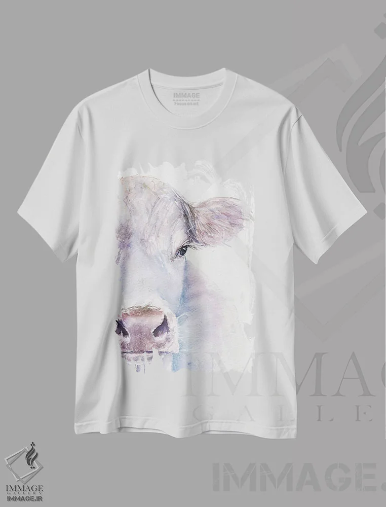 تیشرت سفید طرح دار گاو، دکور روستایی اثر جورج دیاچنکو | immage.ir