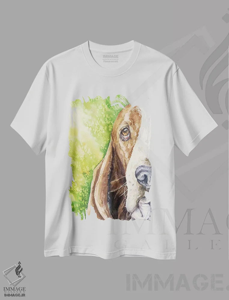 تیشرت سفید طرح دار بست روی سبز، مدیوم اثر جورج دیاچنکو | immage.ir