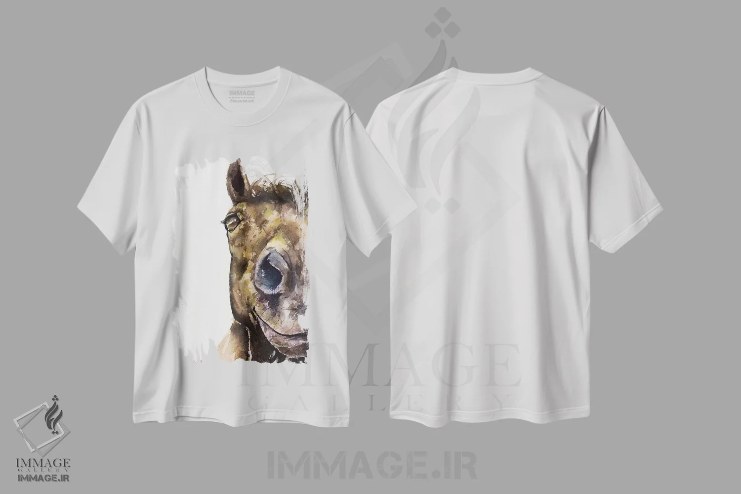 تیشرت سفید طرح دار اسب، مدیوم اثر جورج دیاچنکو | فروشگاه ایماژ