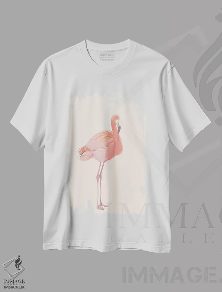 تیشرت سفید طرح دار فلامینگو در برف، تزئینی اثر مونیکا استریگل | فروشگاه ایماژ