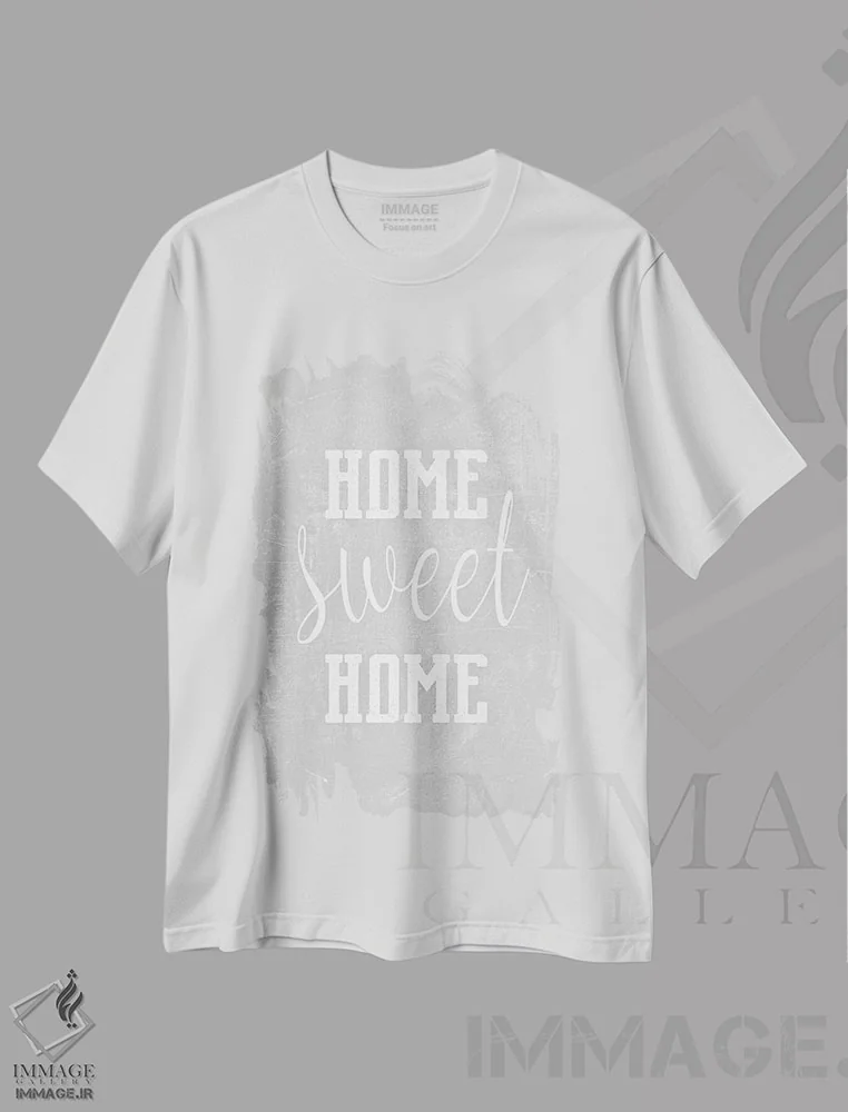 تیشرت سفید طرح دار خانه شیرین من، دکور روستایی اثر مونیکا استریگل | فروشگاه ایماژ