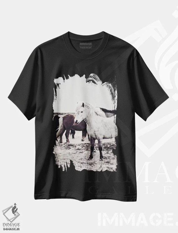 تیشرت مشکی طرح دار اسب ایسلندی بیارمی، دکور روستایی اثر مونیکا استریگل | فروشگاه ایماژ