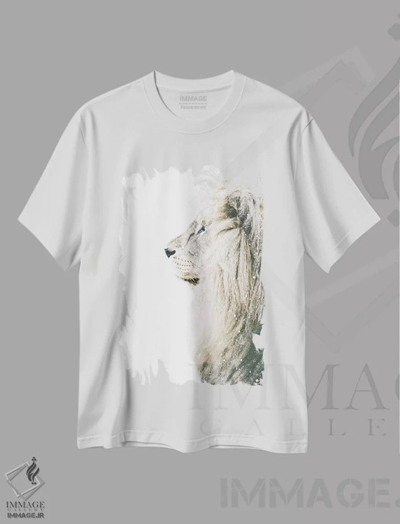 تیشرت سفید طرح دار شیر در برف، مدیوم اثر مونیکا استریگل | immage.ir