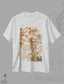 تیشرت سفید طرح دار مگنولیا هلویی II، تزئینی اثر مونیکا استریگل | فروشگاه ایماژ