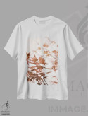 تیشرت سفید طرح دار برگ های افرا I، دکور کلبه و لژ اثر مونیکا استریگل | فروشگاه ایماژ
