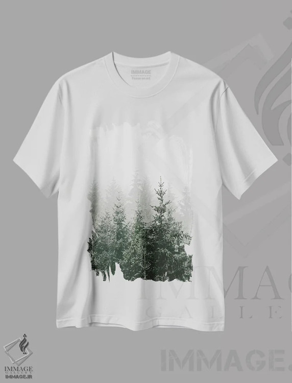 تیشرت سفید طرح دار جنگل کوهستانی سبز، دکور کلبه و لژ اثر مونیکا استریگل | فروشگاه ایماژ