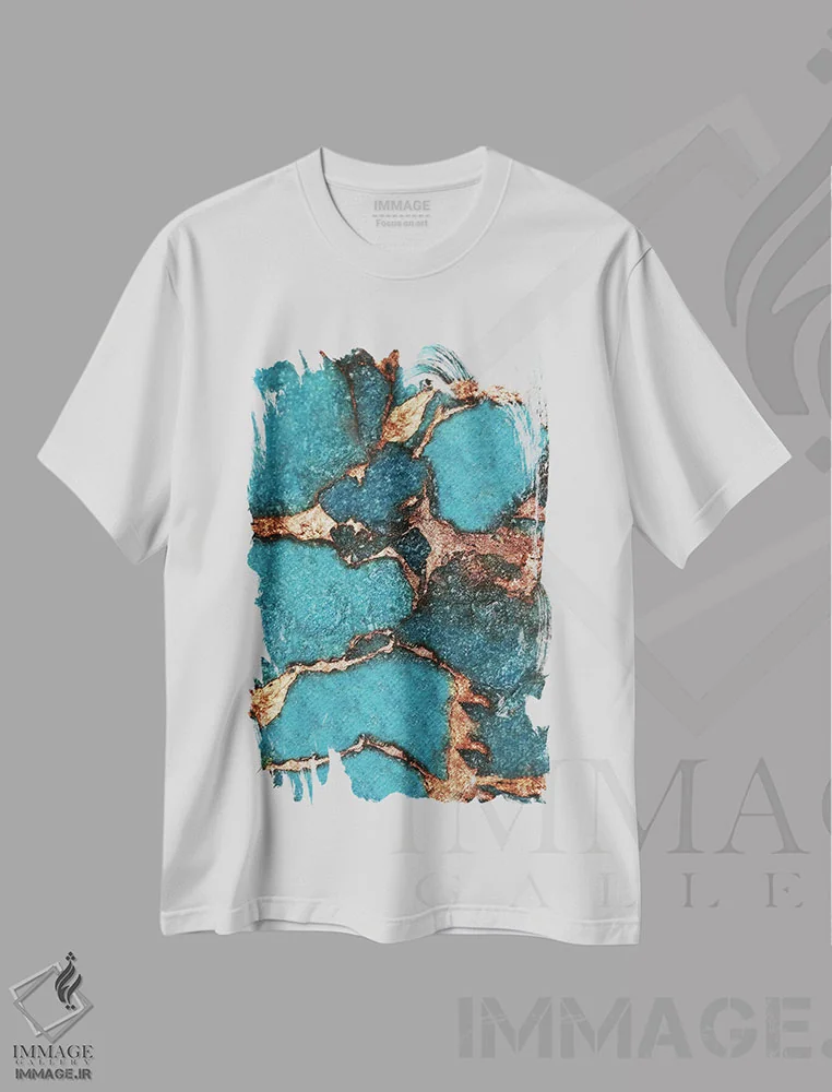 تیشرت سفید طرح دار سنگ قیمتی و طلا اثر مونیکا استریگل | فروشگاه ایماژ