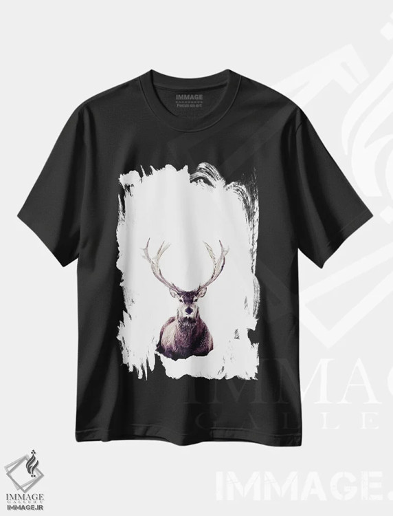 تیشرت مشکی طرح دار گوزن در برف III، دکور کلبه و لژ اثر مونیکا استریگل | فروشگاه ایماژ