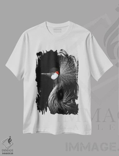 تیشرت سفید طرح دار درنای تاج دار، تزئینی اثر مونیکا استریگل | فروشگاه ایماژ