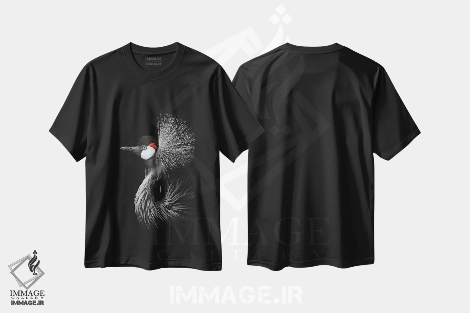 تیشرت مشکی طرح دار درنای تاج دار، تزئینی اثر مونیکا استریگل | immage.ir