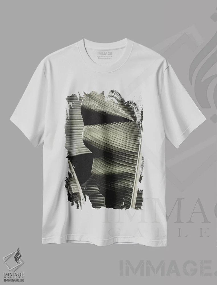تیشرت سفید طرح دار برگ موز سبز، تزئینی اثر مونیکا استریگل | immage.ir