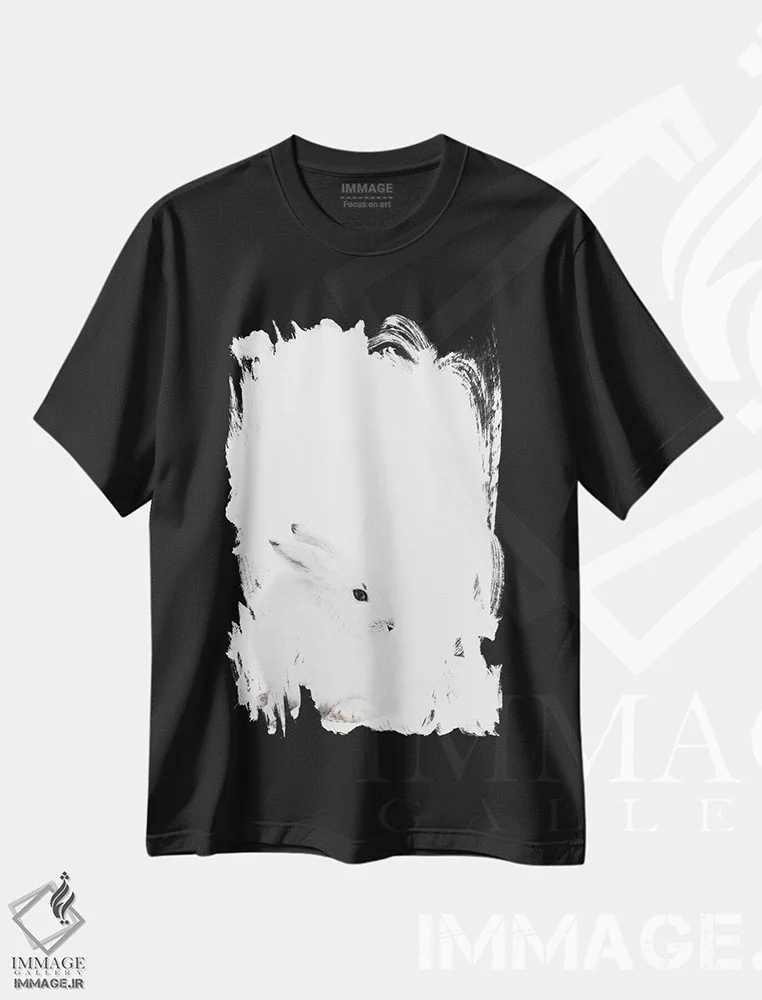 تیشرت مشکی طرح دار خرگوش قطبی I، مدیوم اثر مونیکا استریگل | فروشگاه ایماژ