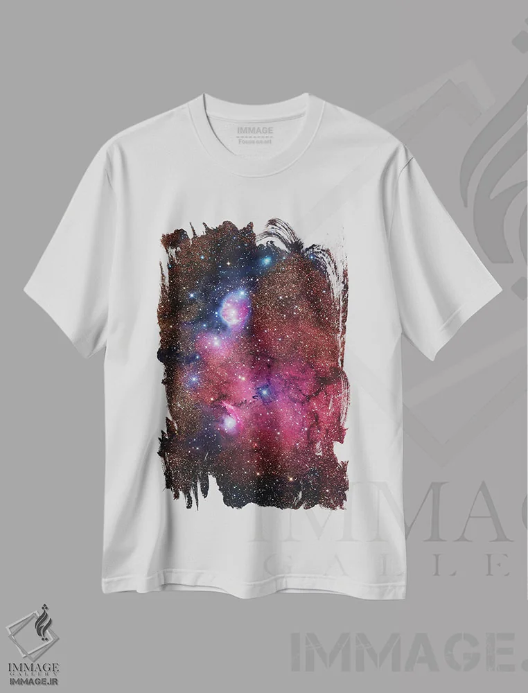 تیشرت سفید طرح دار سحابی در قوس، مدیوم اثر رابرت گندلر | فروشگاه ایماژ
