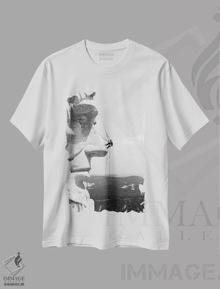 تیشرت سفید طرح دار صعود از کوه راشمور، تزئینی اثر ناشناس | immage.ir
