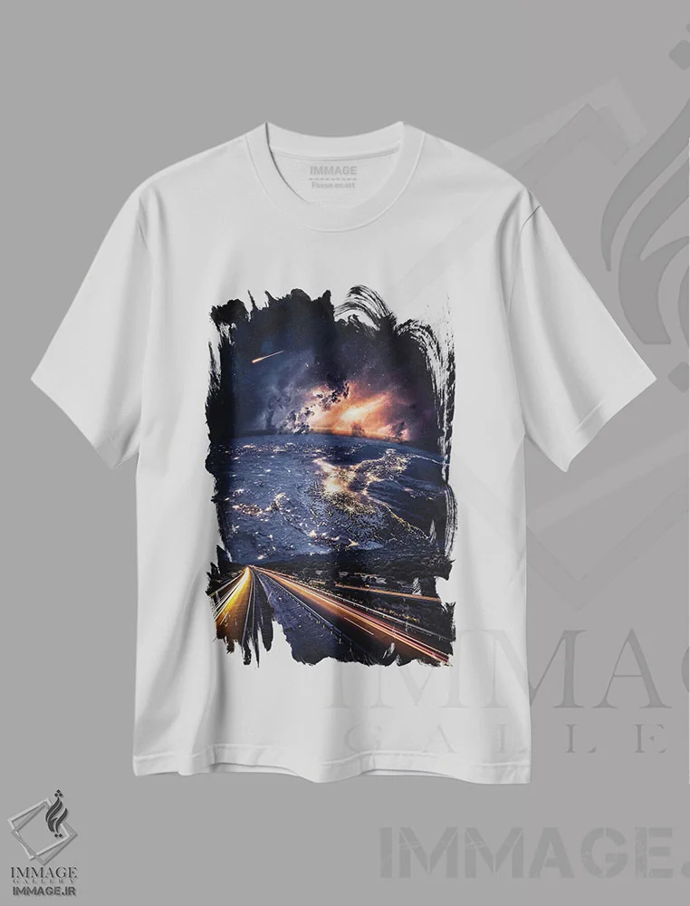 تیشرت سفید طرح دار رد طلایی فضایی به سوی سیاره زمین، عکاسی ترکیبی اثر جن زد | فروشگاه ایماژ