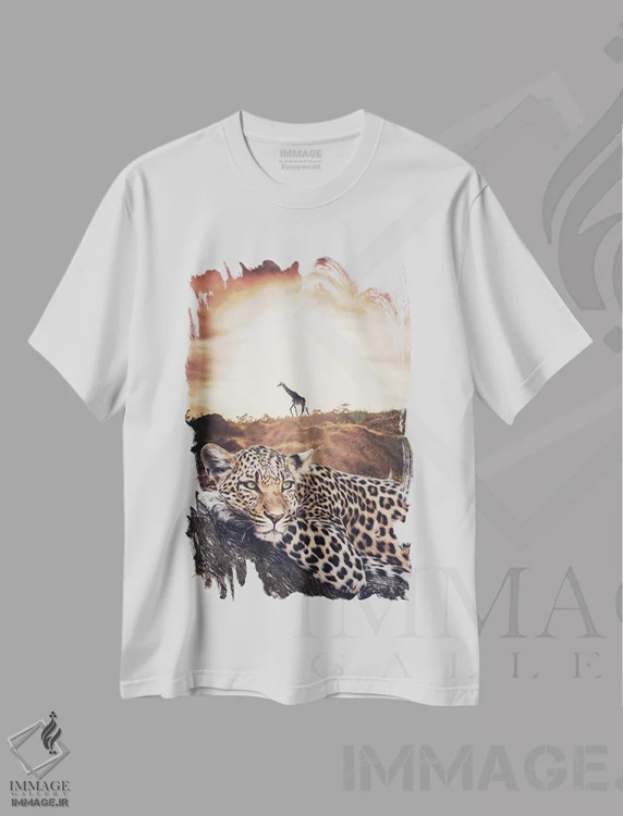 تیشرت سفید طرح دار پلنگ خالدار و زرافه در سافاری حیات وحش، عکاسی ترکیبی اثر جن زد | immage.ir