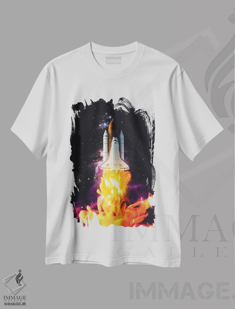 تیشرت سفید طرح دار پرتاب شاتل با جوهر زرد به سوی فضا، عکاسی ترکیبی اثر جن زد | فروشگاه ایماژ