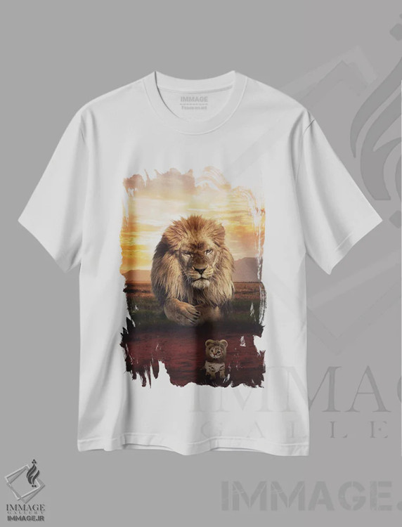 تیشرت سفید طرح دار بچه گربه یا توله شیر در ساوانا، عکاسی ترکیبی اثر جن زد | immage.ir