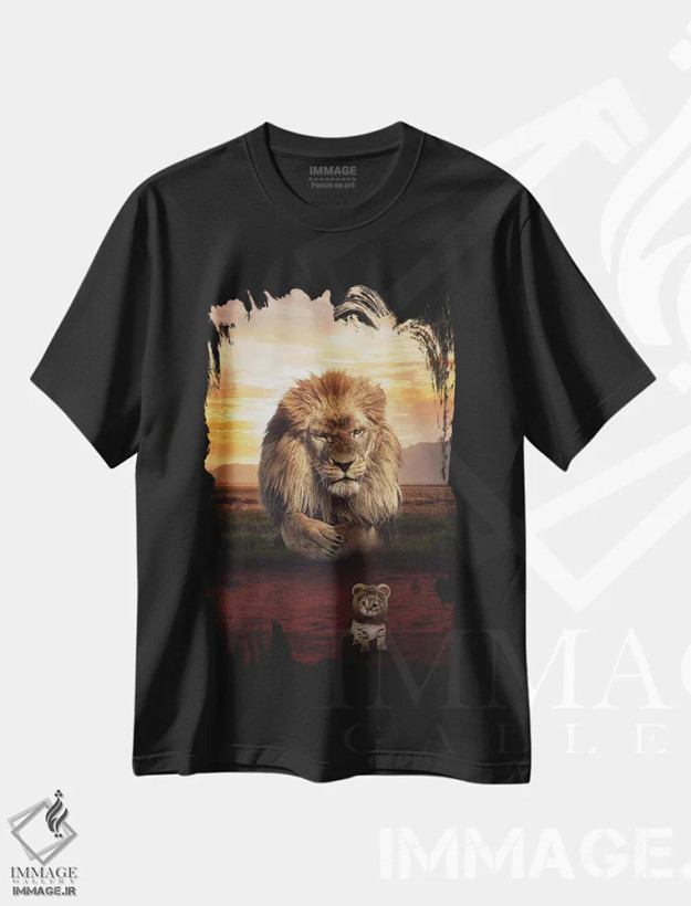 تیشرت مشکی طرح دار بچه گربه یا توله شیر در ساوانا، عکاسی ترکیبی اثر جن زد | فروشگاه ایماژ