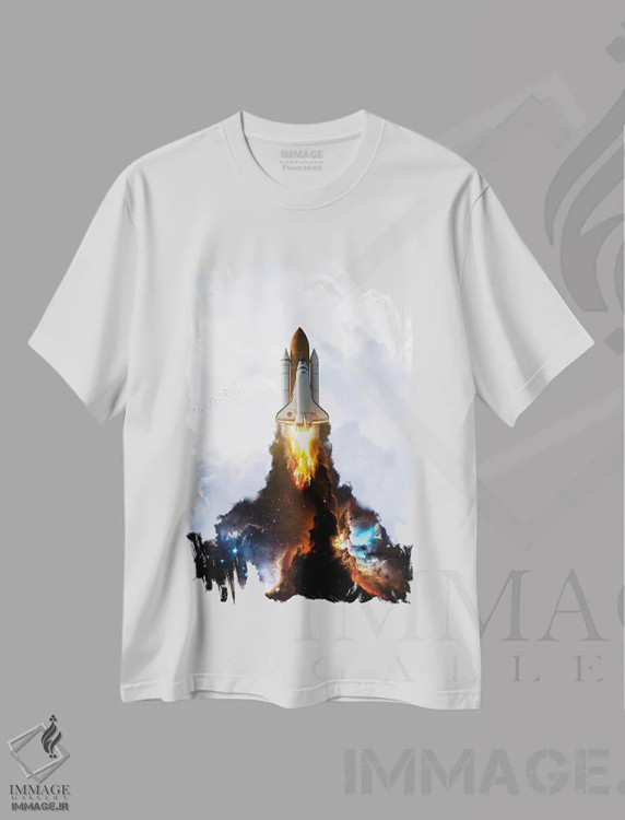 تیشرت سفید طرح دار پرتاب موشک فضایی در میان ابرهای سفید، عکاسی ترکیبی اثر جن زد | immage.ir