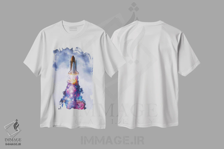 تیشرت سفید طرح دار پرتاب سفینه فضایی با دود چندرنگ، عکاسی ترکیبی اثر جن زد | immage.ir