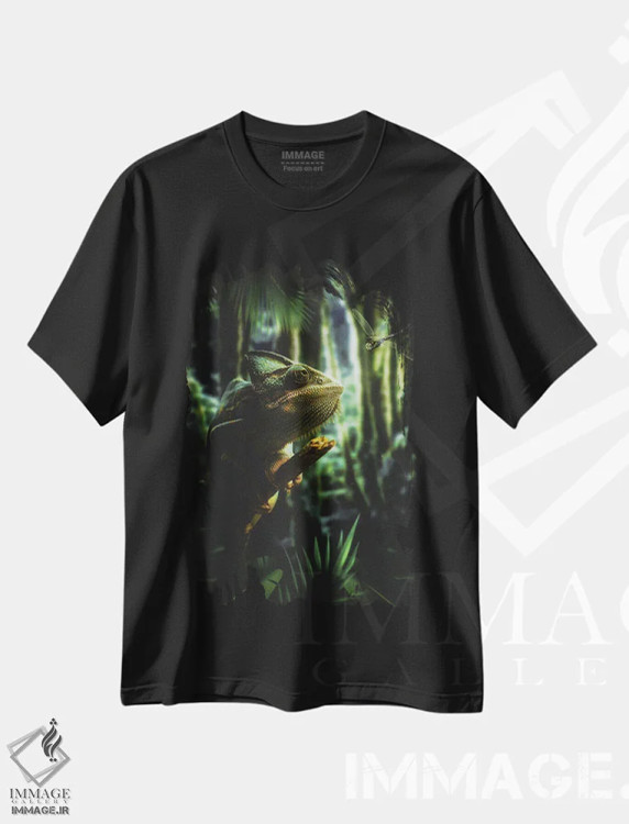 تیشرت مشکی طرح دار آفتاب پرست و سنجاقک در جنگل شگفت انگیز، عکاسی ترکیبی اثر جن زد | فروشگاه ایماژ