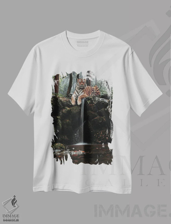 تیشرت سفید طرح دار ببر و آبشار با پرنده روبین در رودخانه، عکاسی ترکیبی اثر جن زد | فروشگاه ایماژ