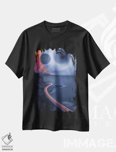 تیشرت مشکی طرح دار جاده ترافیکی به سوی سیاه چاله، عکاسی ترکیبی اثر جن زد | فروشگاه ایماژ