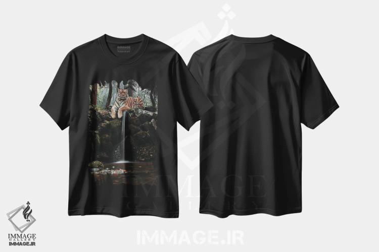 تیشرت مشکی طرح دار ببر و آبشار با پرنده روبین در رودخانه، عکاسی ترکیبی اثر جن زد | immage.ir