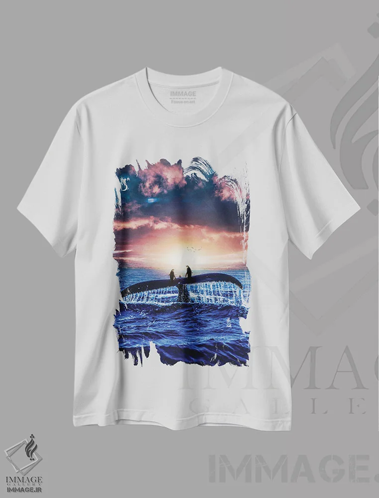 تیشرت سفید طرح دار سفر دو پنگوئن بر پشت یک نهنگ، عکاسی ترکیبی اثر جن زد | فروشگاه ایماژ