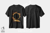 تیشرت مشکی طرح دار خورشیدگرفتگی در بیابان، هنر دیجیتال اثر جن زد | immage.ir