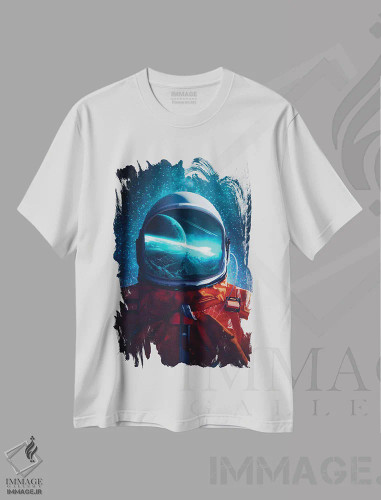 تیشرت سفید طرح دار بازتاب فضایی کلاه فضانورد، عکاسی ترکیبی اثر جن زد | فروشگاه ایماژ