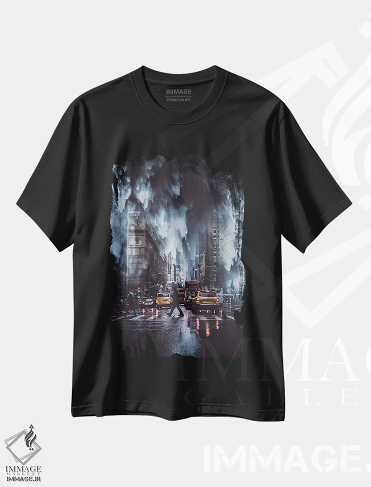 تیشرت مشکی طرح دار باران آبشاری در شهری آمریکایی، عکاسی ترکیبی اثر جن زد | immage.ir