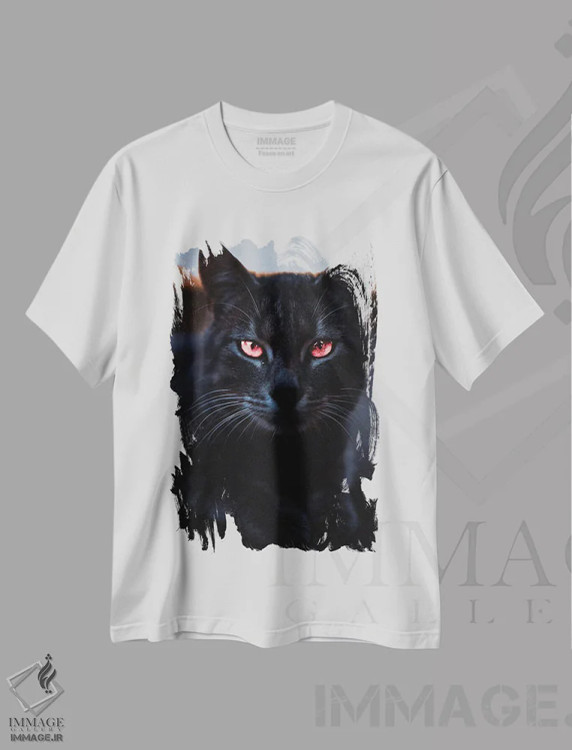 تیشرت سفید طرح دار گربه سیاه و چشمان نارنجی، هنر دیجیتال اثر جن زد | فروشگاه ایماژ