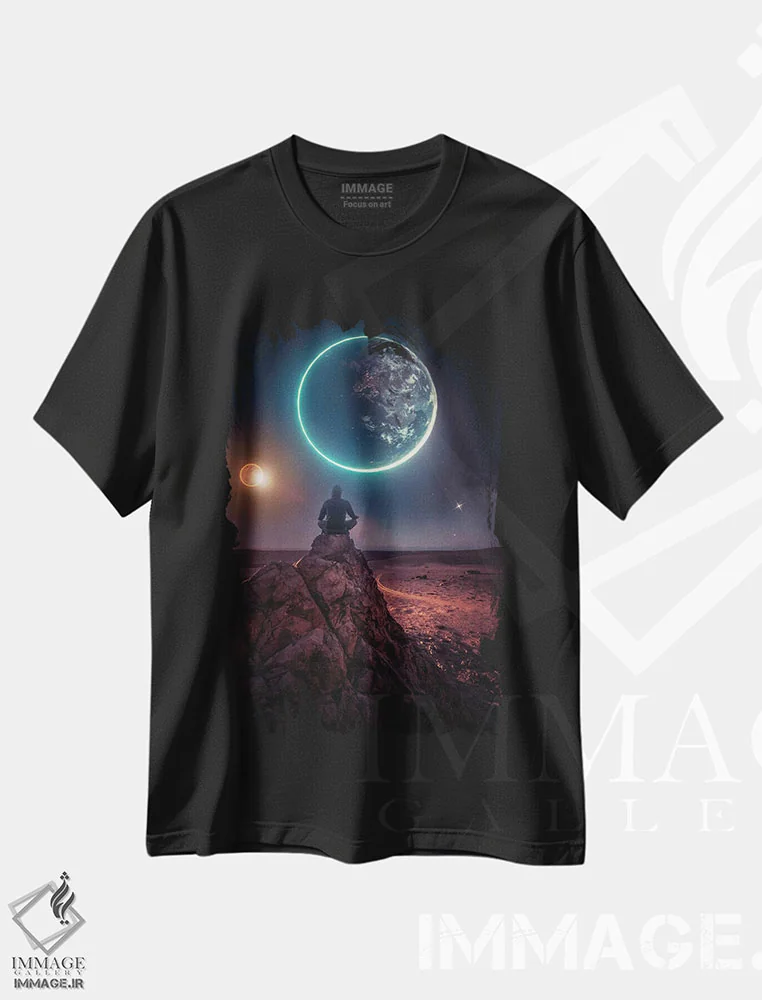 تیشرت مشکی طرح دار مدیتیشن کائنات، تزئینی اثر جن زد | فروشگاه ایماژ
