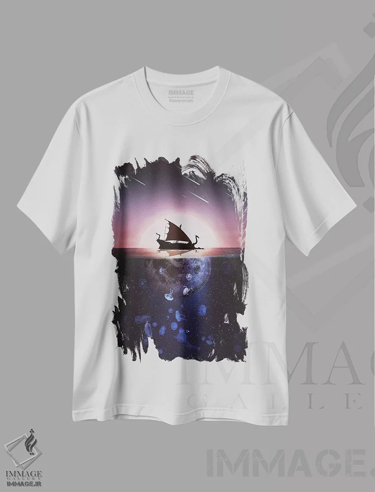 تیشرت سفید طرح دار دراکار میان خورشید و ماه، تزئینی اثر جن زد | immage.ir