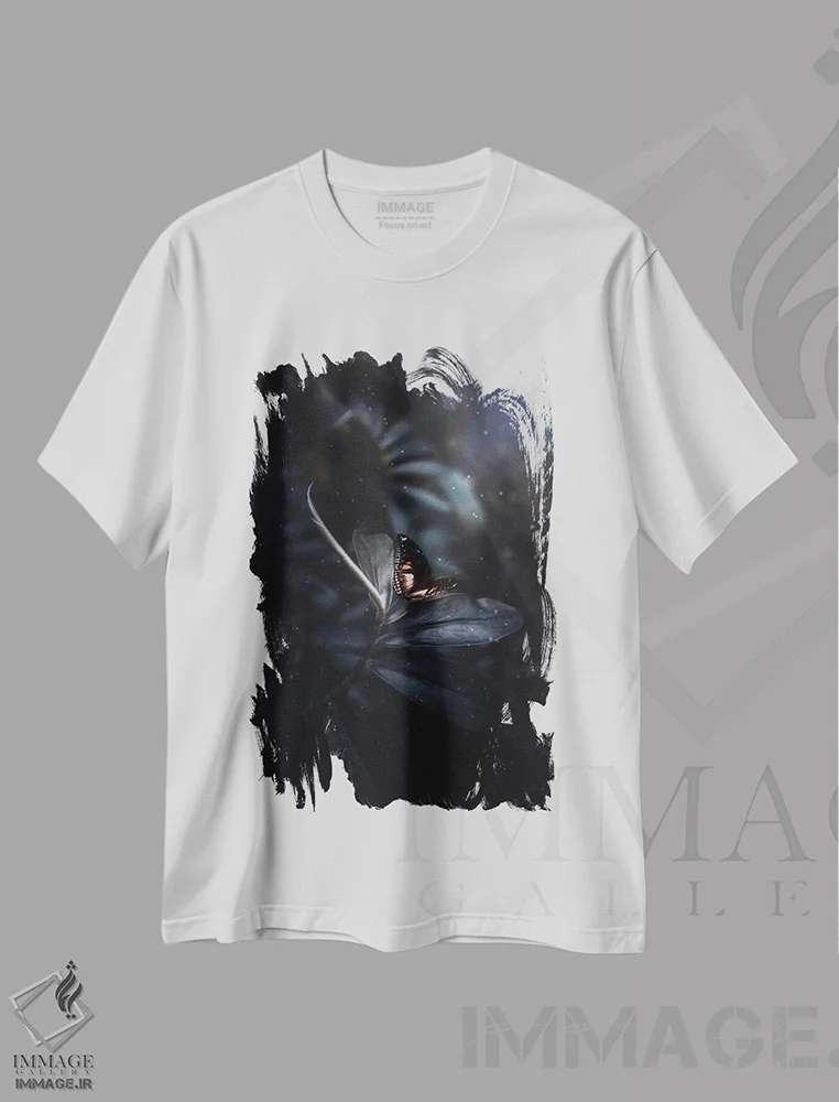 تیشرت سفید طرح دار پروانه نارنجی و سیاه، هنر دیجیتال اثر جن زد | immage.ir