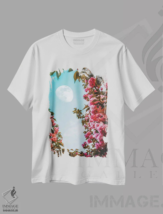 تیشرت سفید طرح دار ماه و گل های صورتی زیباشناسانه، هنر دیجیتال اثر جن زد | immage.ir
